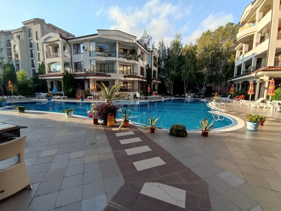Sonnenstrand , Bulgarien Wunderschöne, komplett möblierte Drei-Zimmer-Wohnung im Komplex Château Vallon. – Bild 3