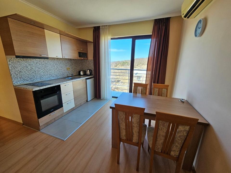 Geräumige Drei-Zimmer-Wohnung im New Line Village – Sonnenstrand. – Bild 17