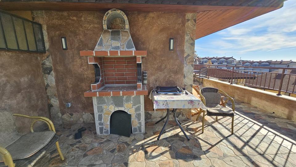 Penthouse-Wohnung mit zwei Schlafzimmern im Komplex "Aqua Dreams" – Bild 7