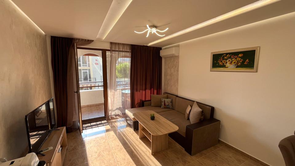 Bulgarien, Sveti Vlas Zweizimmerwohnung mit Parkplatz in der Tiefgarage im Komplex „Olymp“ – Bild 2