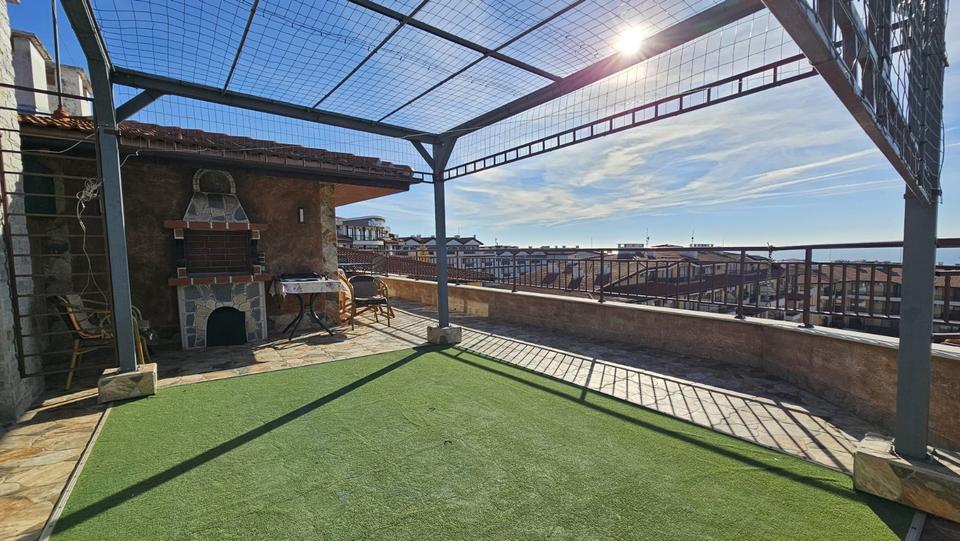 Penthouse-Wohnung mit zwei Schlafzimmern im Komplex "Aqua Dreams" – Bild 2