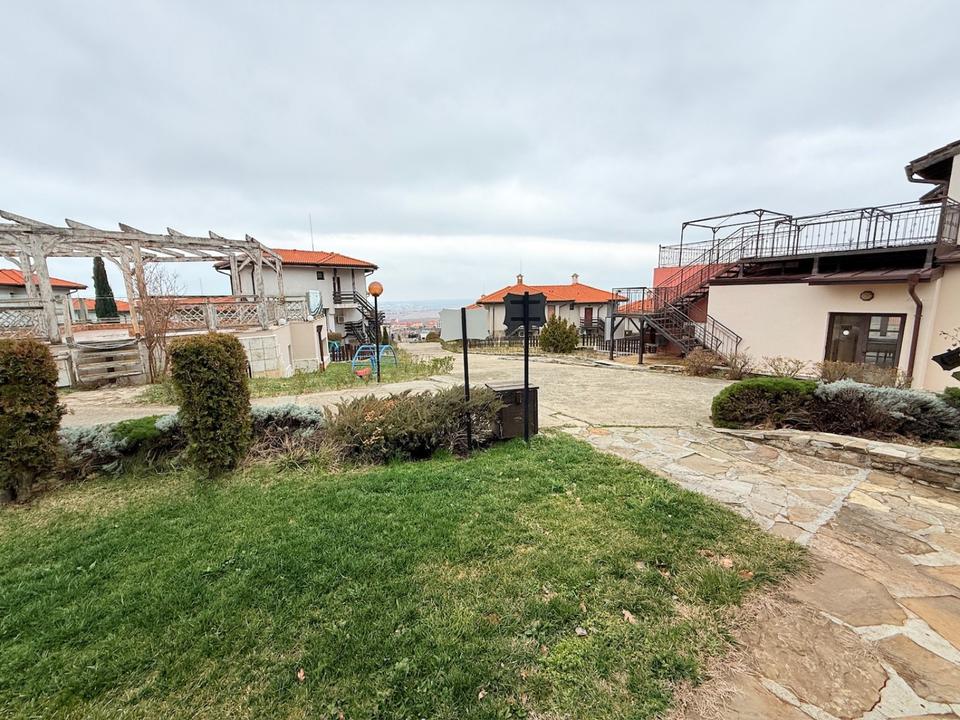 Ausgezeichnete möblierte 3-Zimmer-Wohnung in Koscharitsa, Bulgaria – Bild 8