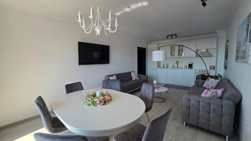 Bulgarien , Sveti Vlas Moderne, neu eingerichtete Dreizimmerwohnung mit Meer- und Bergblick im Komplex Etera 4 – Bild 2