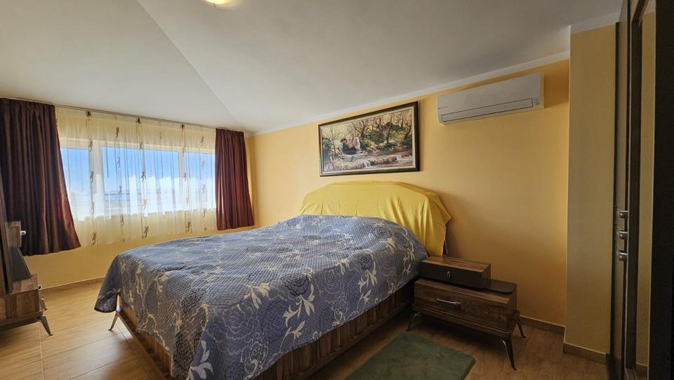 Penthouse-Wohnung mit zwei Schlafzimmern im Komplex "Aqua Dreams" – Bild 15