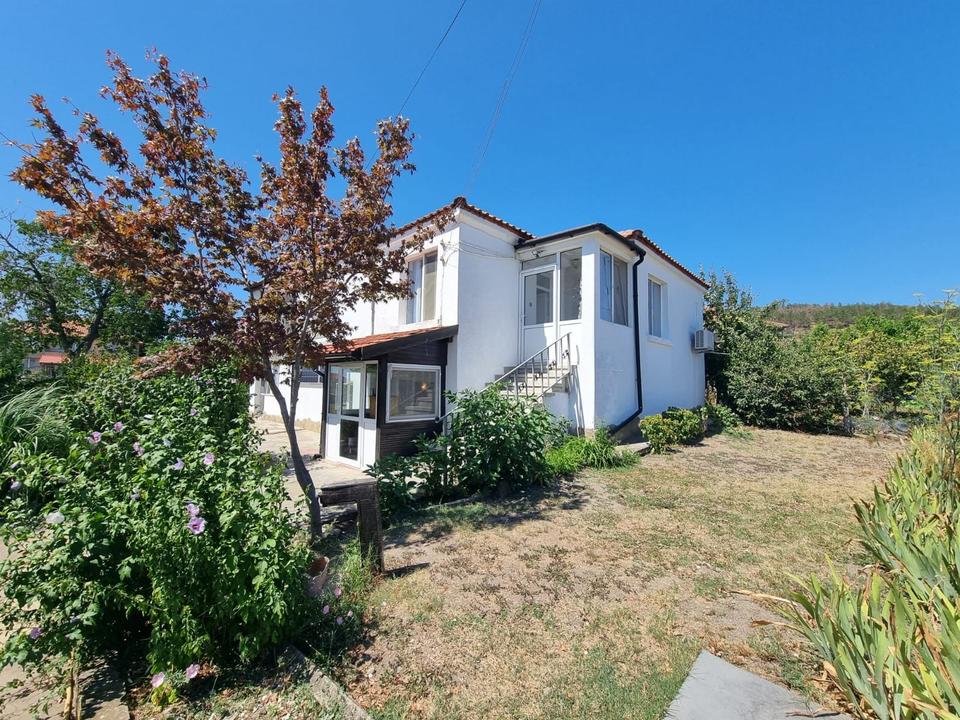 2 Stöckiges Haus im Dorf Prosenik Region Burgas – Bild 4