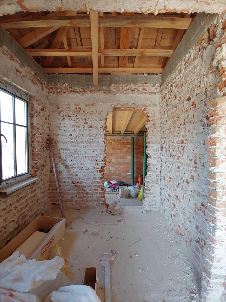 Sanierungsbedürftiges Haus in Trastikovo – Bild 8