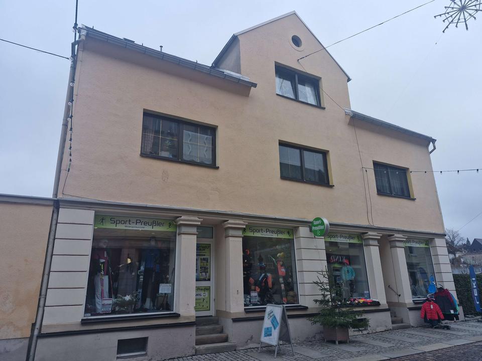 Voll vermietetes Wohn- und Geschäftshaus in bester Innenstadtlage von Olbernhau! – Bild 2