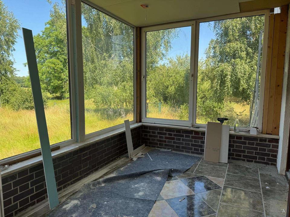 2025 Komplettmodernisierung! Tolles Anwesen aus EFH, Nebengebäude und sensationellem Grundstück! – Bild 18