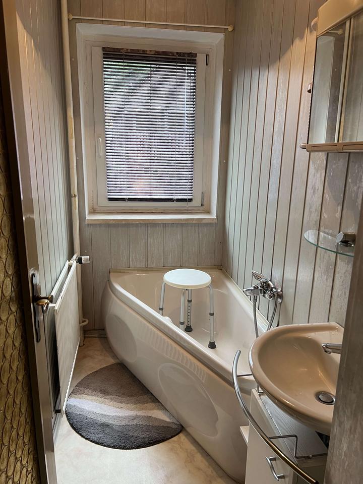 Schöne DHH am Waldrand mit tollem Grundstück! – Bild 9