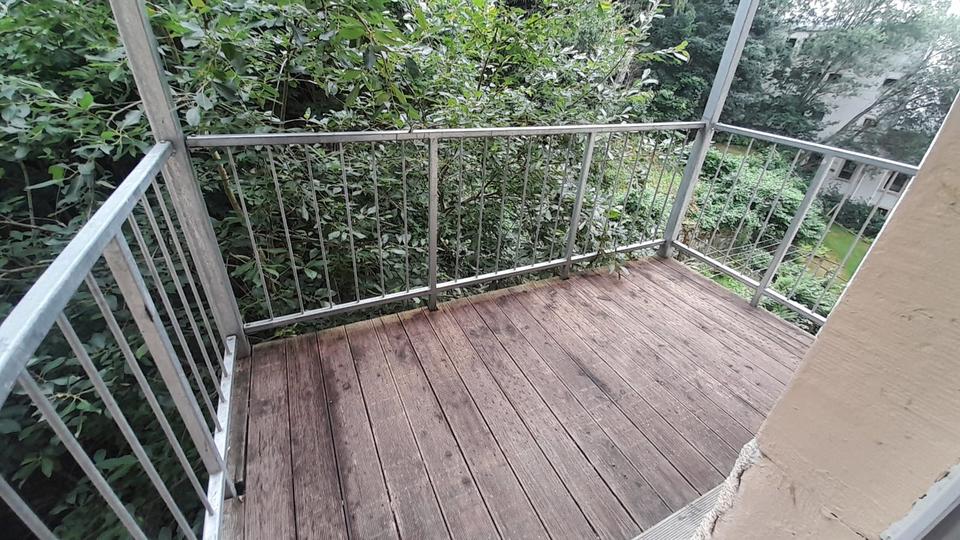 Große 2-Raum Wohnung mit Balkon im Stadtzentrum – Bild 3