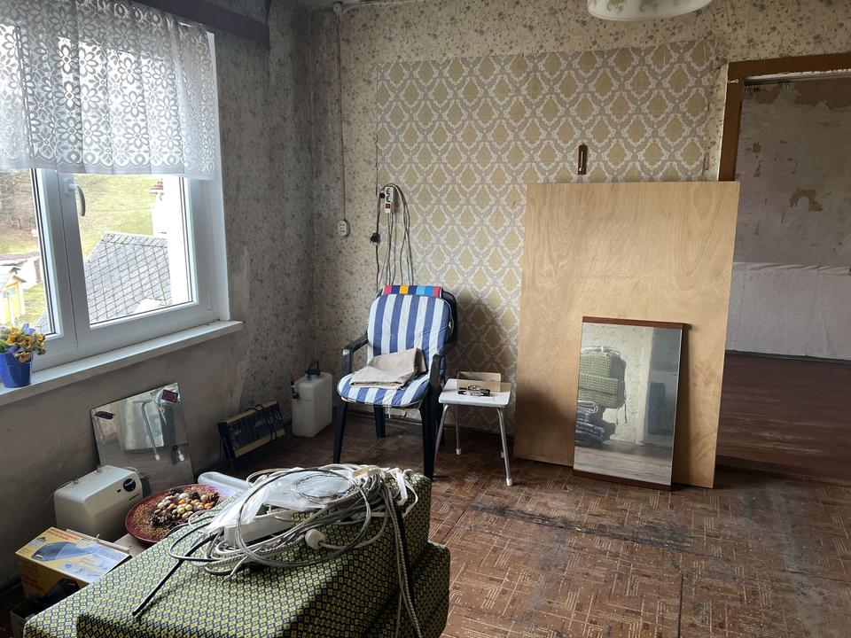 Hobbybastler und Autoliebhaber aufgepasst! Großes Wohnhaus mit eigener Werkstatt! – Bild 7