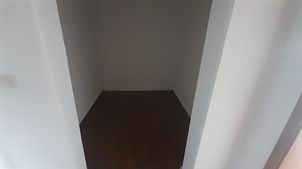 Große 2-Raum Wohnung mit Balkon im Stadtzentrum – Bild 8