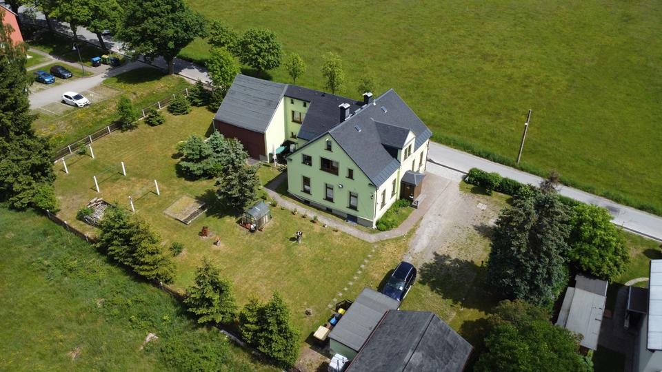 Schönes Anwesen in Bärenstein am Waldesrand mit Bergblick! – Bild 2