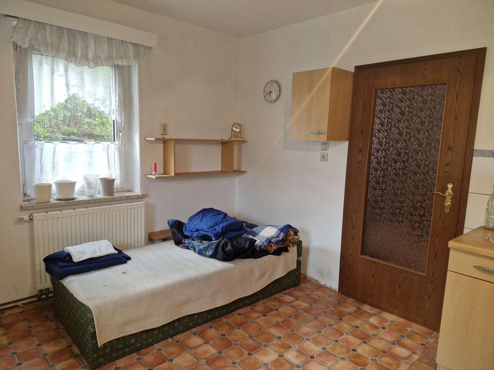 Großes Grundstück, ruhige Lage, viel Potenzial – Doppelhaushälfte in Pockau! – Bild 19