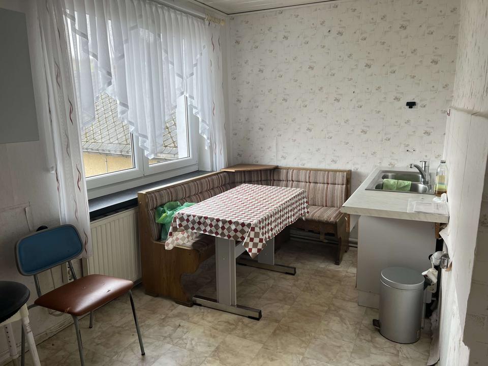 Hobbybastler und Autoliebhaber aufgepasst! Großes Wohnhaus mit eigener Werkstatt! – Bild 16