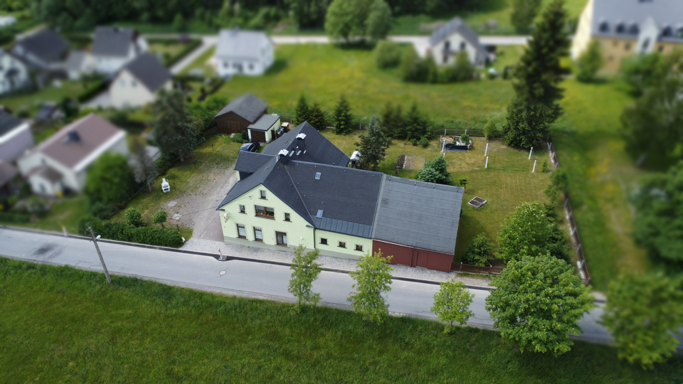 Schönes Anwesen in Bärenstein am Waldesrand mit Bergblick! – Bild 3