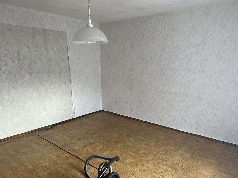 Hobbybastler und Autoliebhaber aufgepasst! Großes Wohnhaus mit eigener Werkstatt! – Bild 19