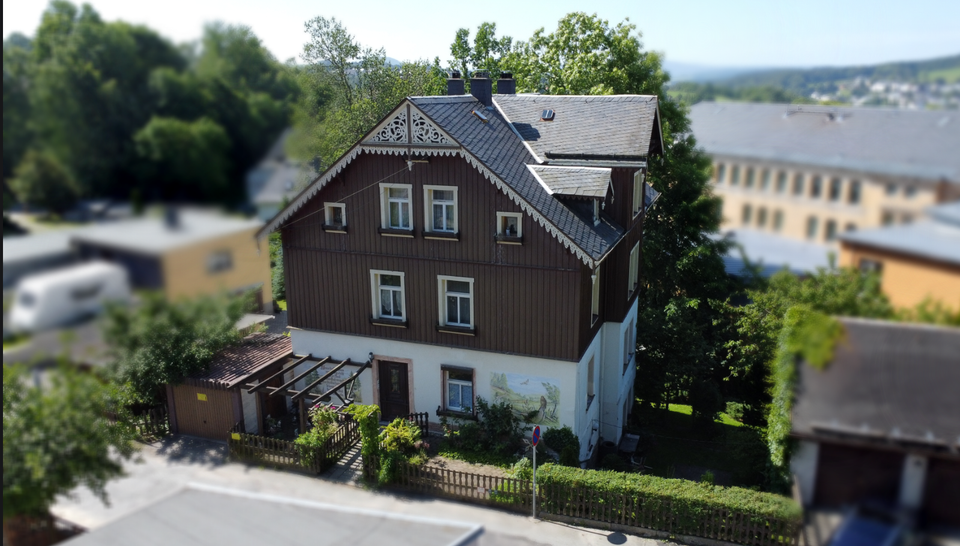 Tolle Villa in zentraler, dennoch ruhiger Lage von Annaberg-Buchholz! – Bild 3