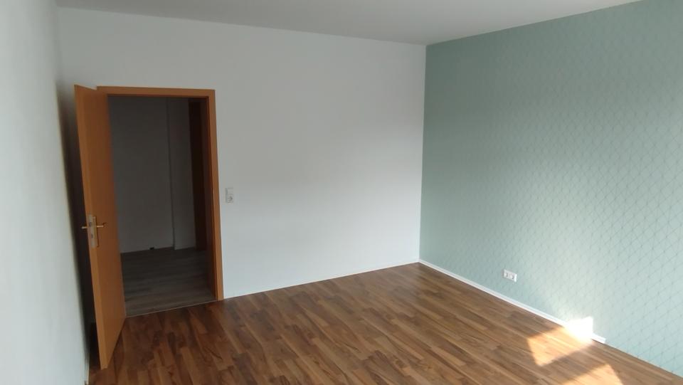 Hier können Sie wohnen und bekommen zusätzlich Mieteinnahmen! MFH als Kapitalanlage oder Eigenheim! – Bild 18