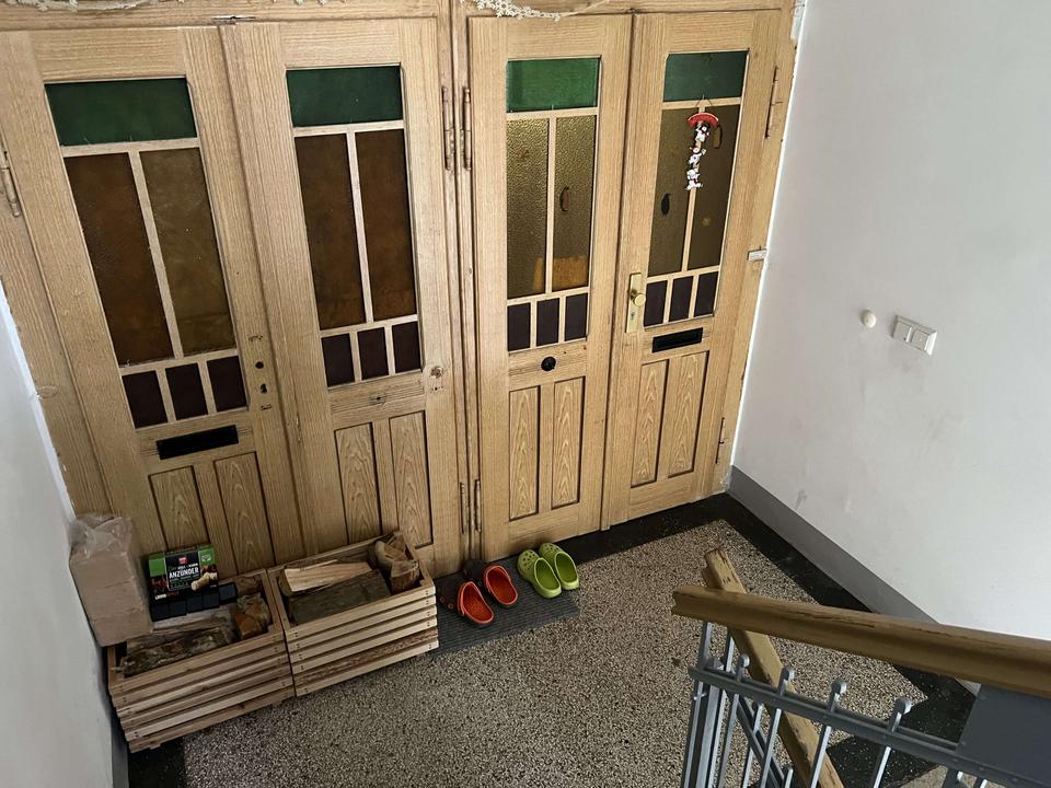 Hier können Sie wohnen und bekommen zusätzlich Mieteinnahmen! MFH als Kapitalanlage oder Eigenheim! – Bild 9