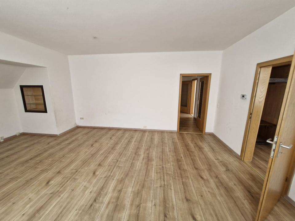 Große Wohneinheit zur Miete im Zentrum von Annaberg-Buchholz! – Bild 3