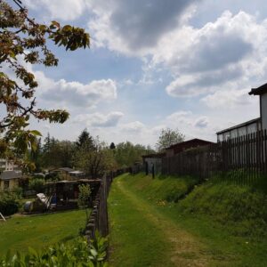 Sonniges Gartengrundstück mit 13 Pacht-Einheiten-neuer Preis!