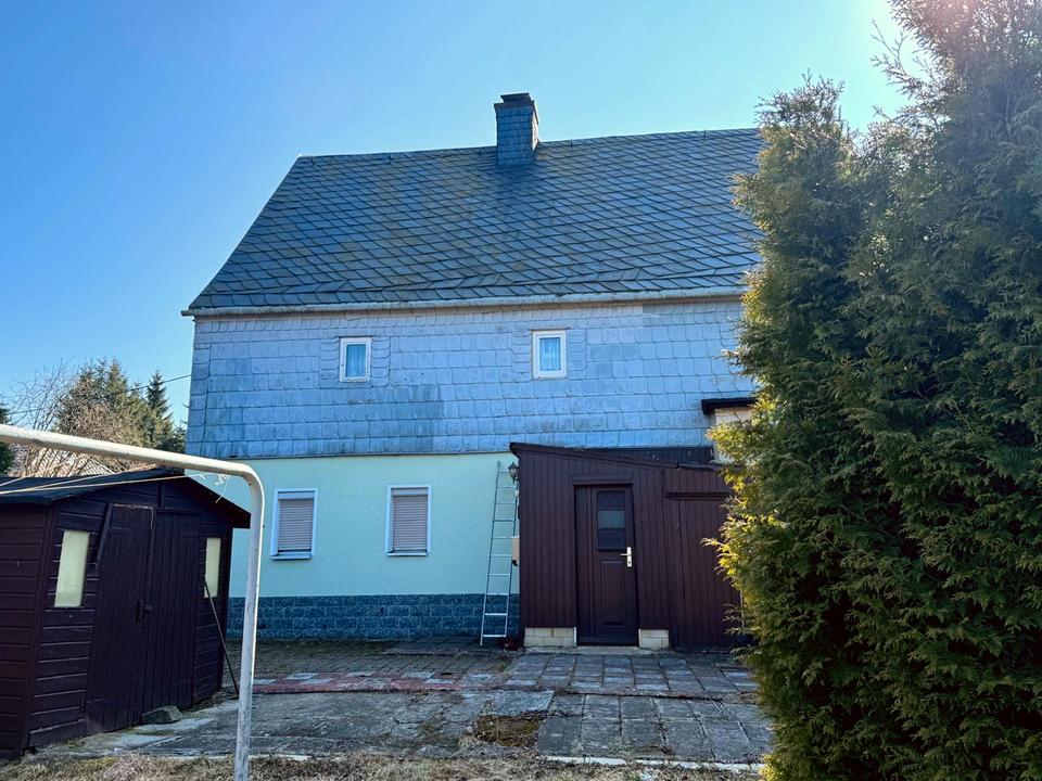 Großes 1-2 Familienhaus zum Selbstausbau!