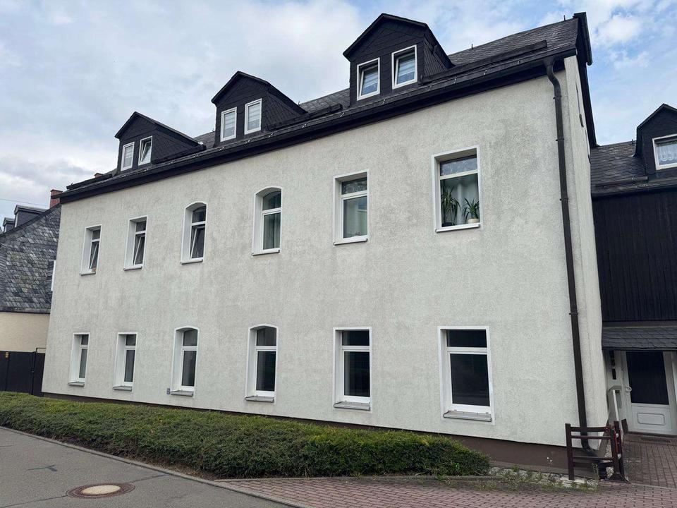 Solides Mehrfamilienhaus in Schneeberg!