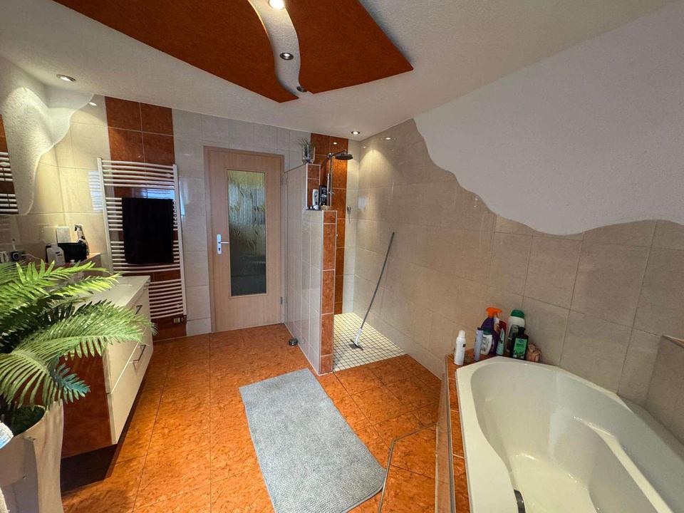 Koffer packen und sofort einziehen! Schönes Einfamilienhaus in Bad Schlema! – Bild 10