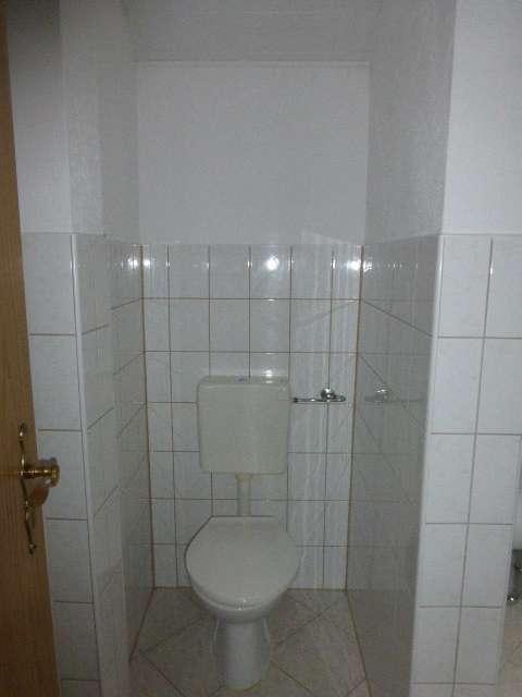 Kleine Single-Dachgeschosswohnung mit toller Aussicht – Bild 8