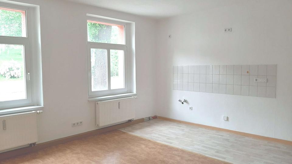 Kleine Wohnung in Sehma mit Stellplatz und Einbauküche – Bild 3