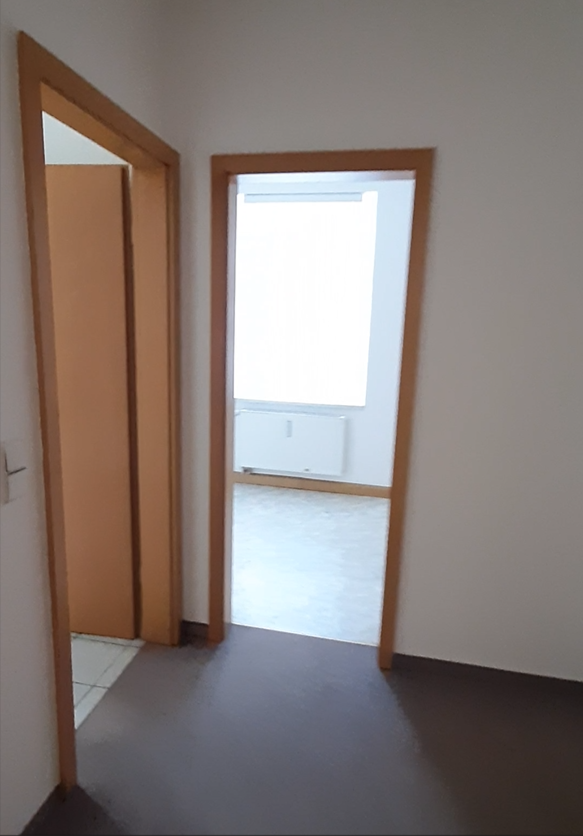 Kleine Wohnung in Sehma mit Stellplatz und Einbauküche – Bild 8