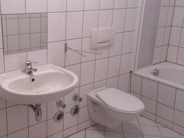 Kapitalanleger aufgepasst! Vollvermietetes 4-Familien-Haus mit guter Rendite! – Bild 3