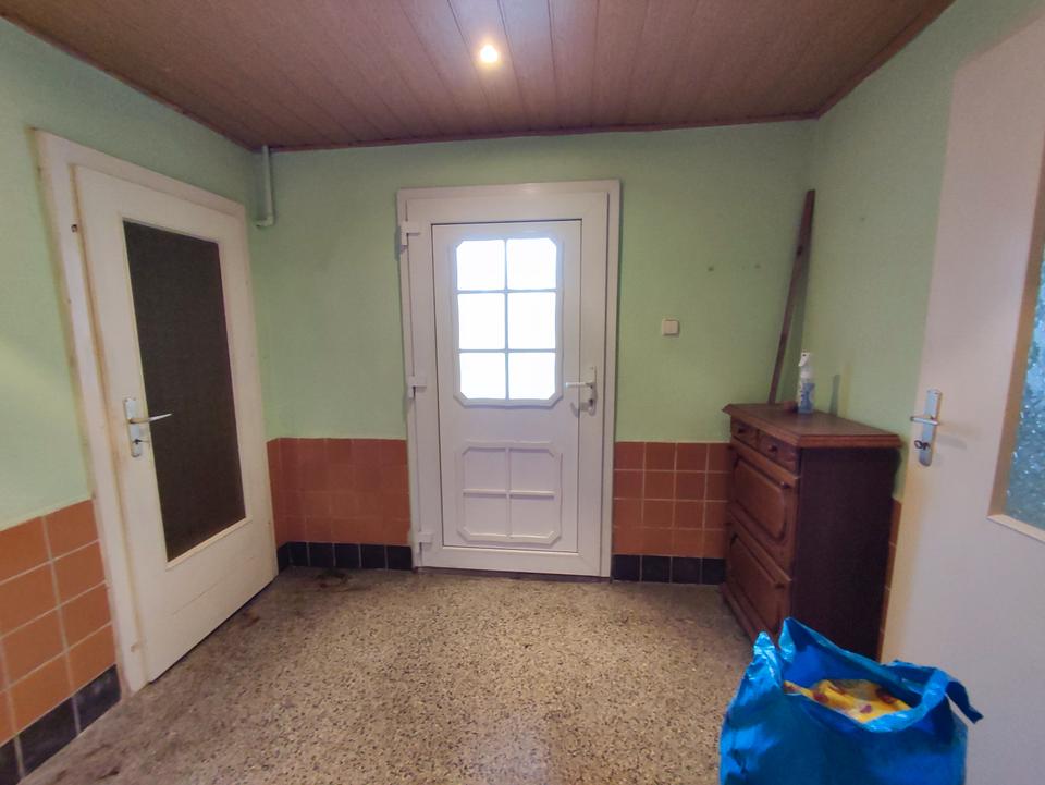 Kleines Sanierungsobjekt für kleine Familie mit kleinem Garten! – Bild 4