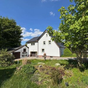 Wohnen zwischen Wäldern und Wiesen! Schöne Doppelhaushälfte in Grumbach!