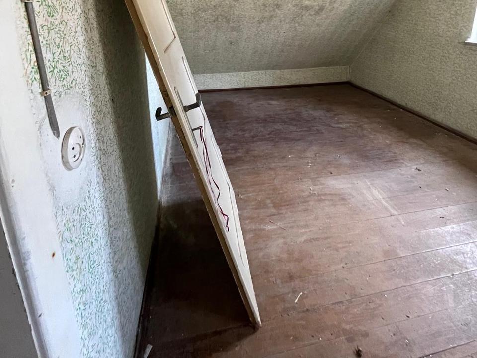 Baugrundstück mit Einfamilienhaus im schönen Sehmatal! – Bild 11