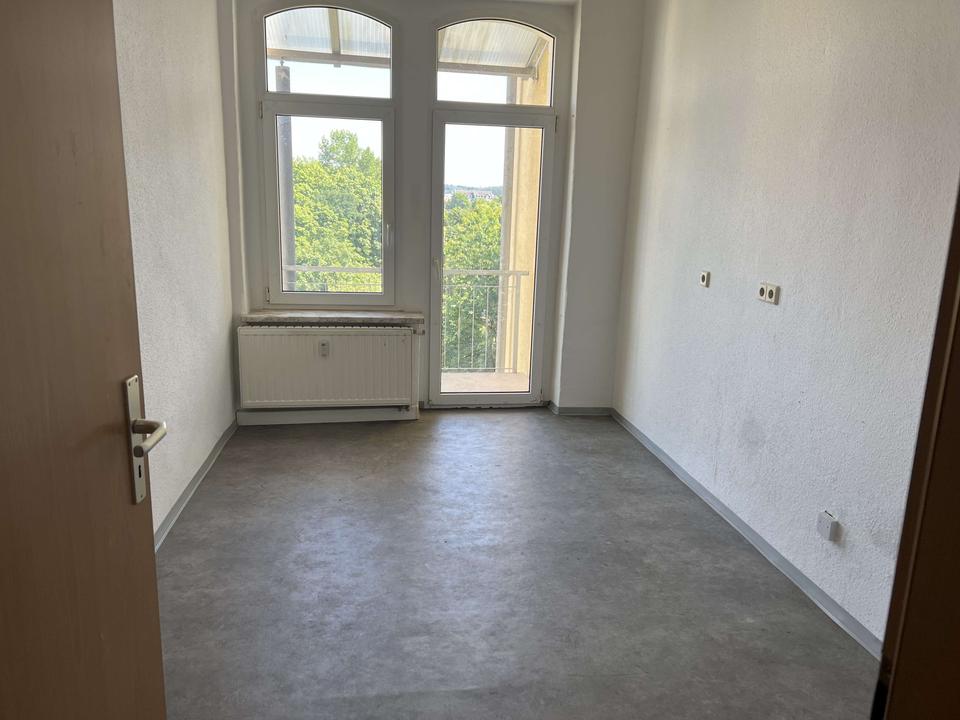 Schöne 4-Raumwohnung mit zwei Balkonen und Garten! – Bild 11
