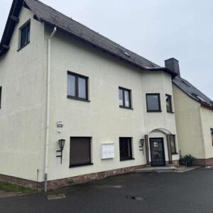 Vollvermietetes Mehrfamilienhaus in Oelsnitz!
